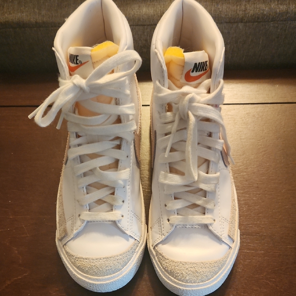 Nike High-Top Sneakers in White and Yellow